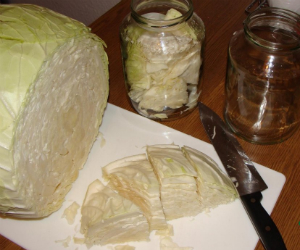 Рецепт приготовления капусты маринованной кусочками
