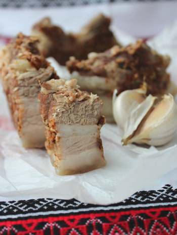 Какой салат можно приготовить из помидор и яиц