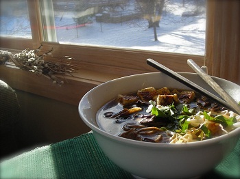 рецепт супа с лапшой и сушеными грибами с ростками фасоли