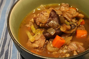 Рецепт супа из сушеных грибов с мясом и сельдереем