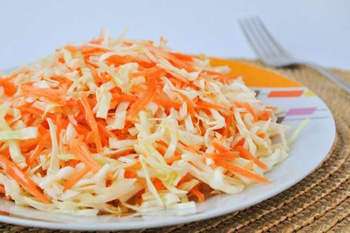 Как приготовить салат из капусты с морковью по-корейски