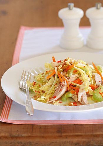 Рецепт салата из кальмаров с яблоками и клюквой