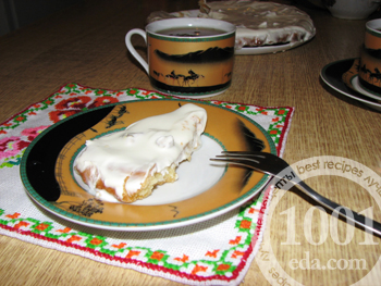 Рецепт манного пирога с сиропом и сметаной