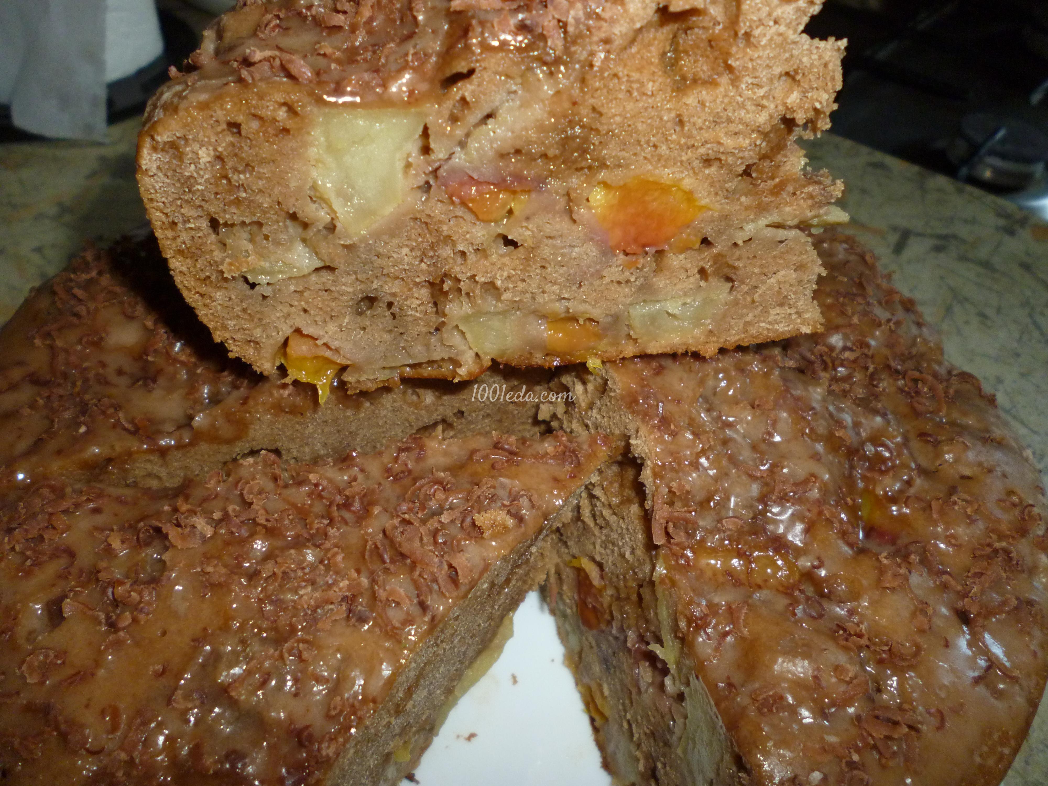 Шоколадный пирог с яблоками и персиком в мультиварке: рецепт с пошаговым фото