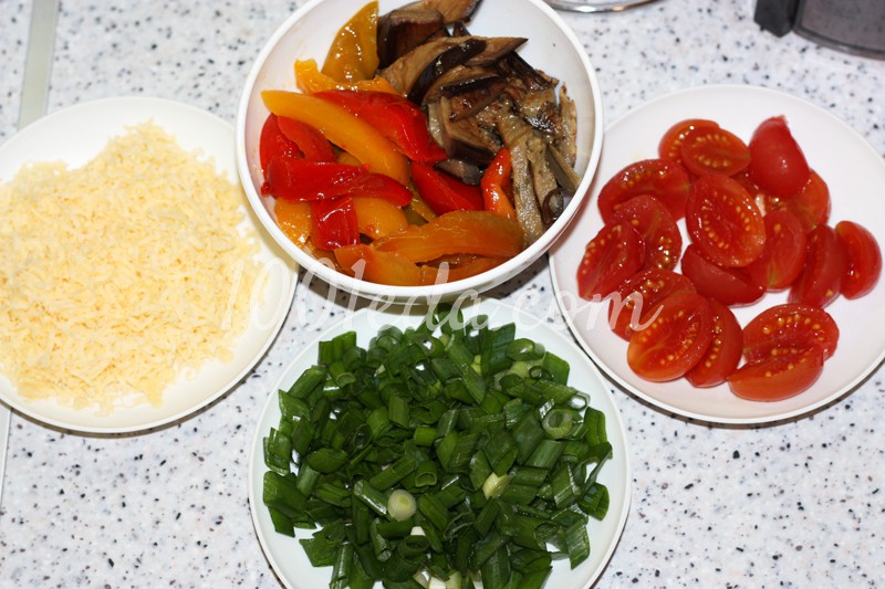 Ароматное овощное рагу с куриной грудкой в духовке: рецепт с пошаговым фото - Шаг №2