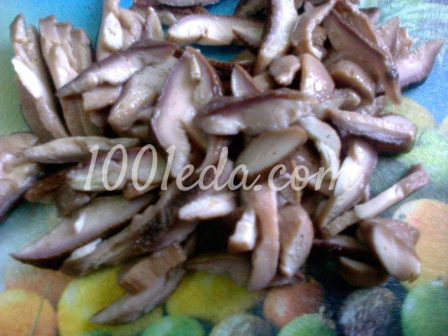 Диетическое куриное филе с белыми грибами в сметане: рецепт с пошаговым фото - Шаг №2
