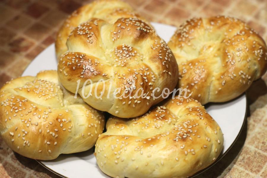 Дрожжевые булочки с кунжутом Дрожжевые булочки с кунжутом
