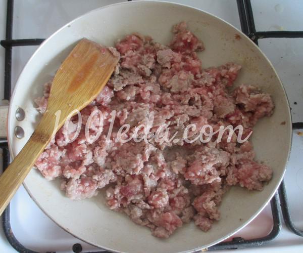 Голубцы под томатно-сливочным соусом: рецепт с пошаговым фото - Шаг №2 Голубцы под томатно-сливочным соусом: рецепт с пошаговым фото - Шаг №2