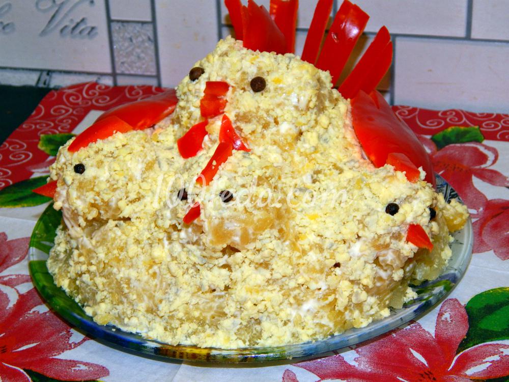 Картофельный салат с мясом Петушок в семейном кругу: рецепт с пошаговым фото - Шаг №8 Картофельный салат с мясом Петушок в семейном кругу: рецепт с пошаговым фото - Шаг №8