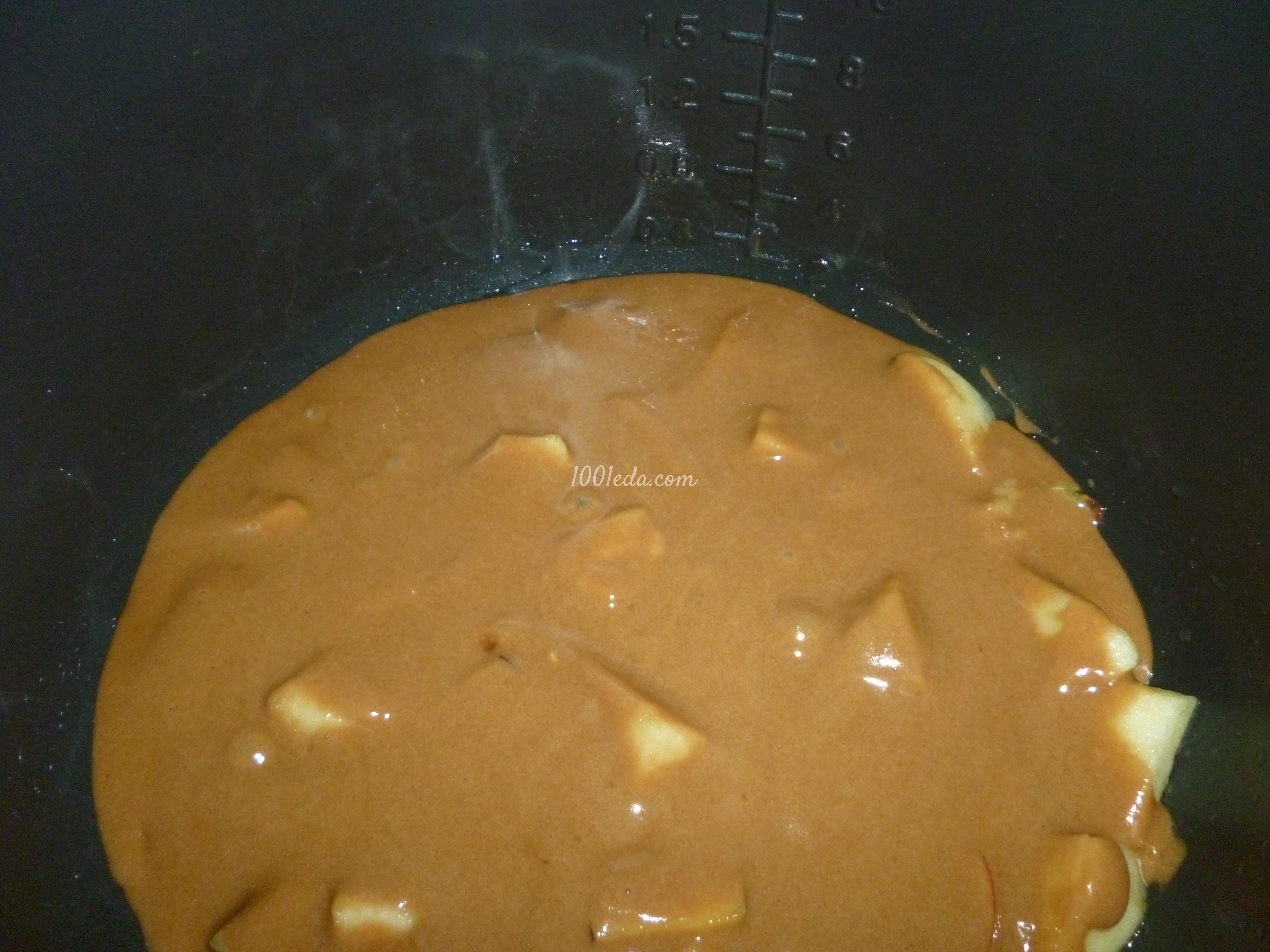 Шоколадный пирог с яблоками и персиком в мультиварке: рецепт с пошаговым фото - Шаг №5