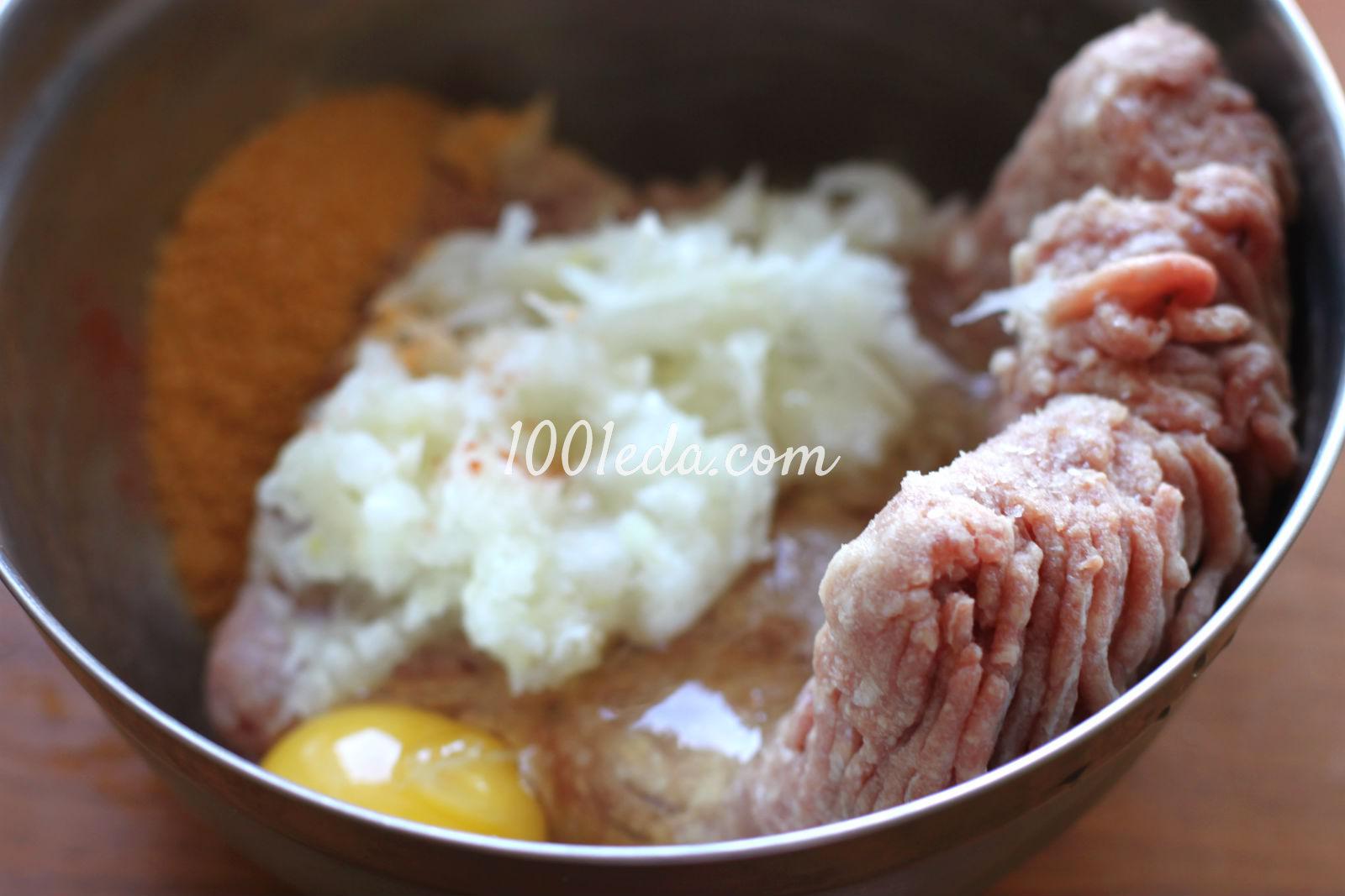 Мясные кексы с сюрпризом в мультиварке: рецепт с пошаговым фото - Шаг №1 Мясные кексы с сюрпризом в мультиварке: рецепт с пошаговым фото - Шаг №1