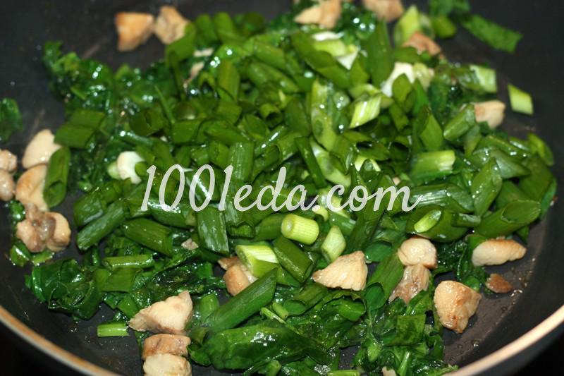 Омлет со шпинатом, курицей и помидорами: рецепт с пошаговым фото - Шаг №2 Омлет со шпинатом, курицей и помидорами: рецепт с пошаговым фото - Шаг №2