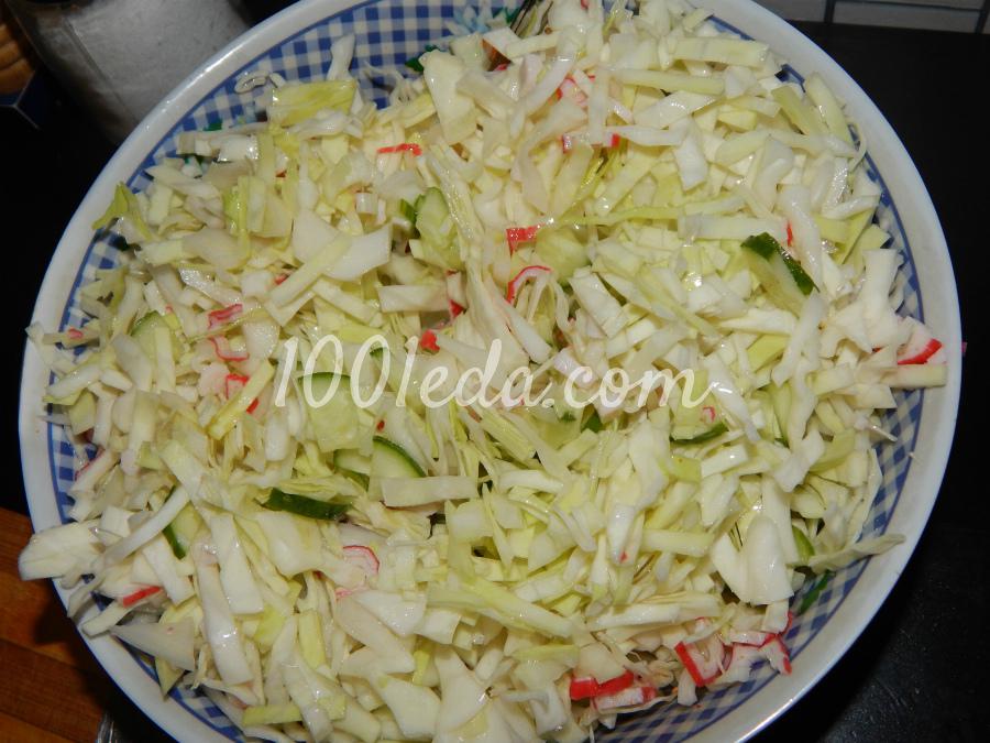 Овощной салат с крабовыми палочками и перепелиными яйцами: рецепт с пошаговым фото - Шаг №2