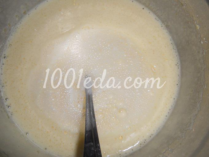 Перевернутый пирог на яичных желтках со сливами: рецепт с пошаговым фото - Шаг №3
