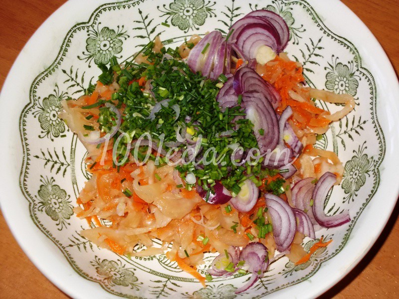 Постный салат из квашенной капусты: рецепт с пошаговым фото - Шаг №3