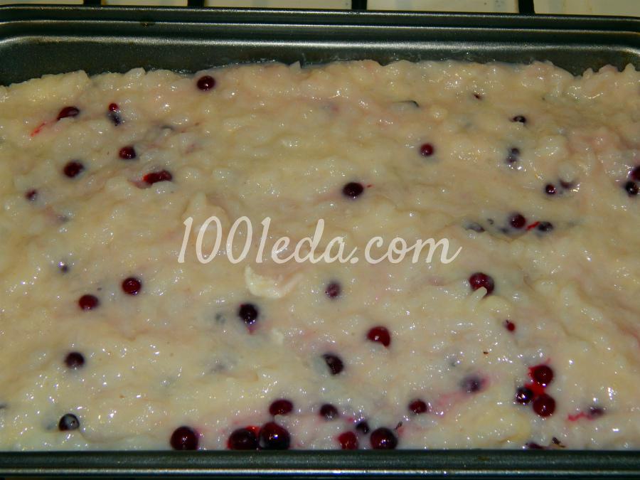 Рисовая запеканка с брусникой: рецепт с пошаговым фото - Шаг №5 Рисовая запеканка с брусникой: рецепт с пошаговым фото - Шаг №5