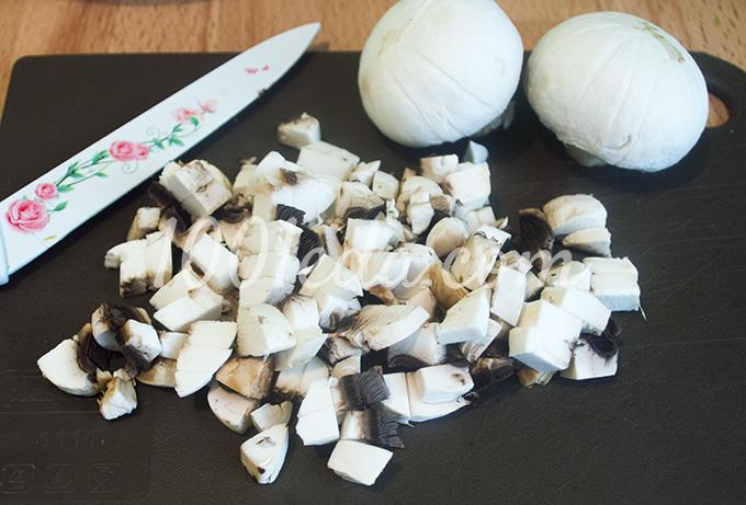 Рулетики из кабачков с грибами и сыром: рецепт с пошаговым фото - Шаг №6