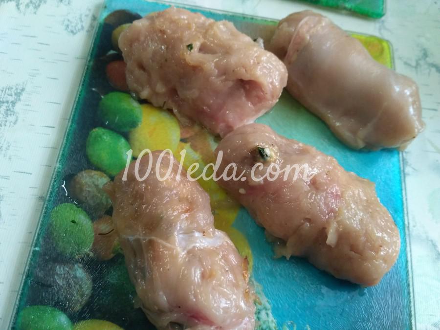 Рулетики из куриного филе с грибами и сыром: рецепт с пошаговым фото - Шаг №7 Рулетики из куриного филе с грибами и сыром: рецепт с пошаговым фото - Шаг №7