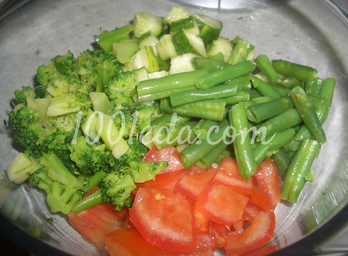 Салат из свежих овощей с брокколи и стручковой фасолью: рецепт с пошаговым фото - Шаг №3