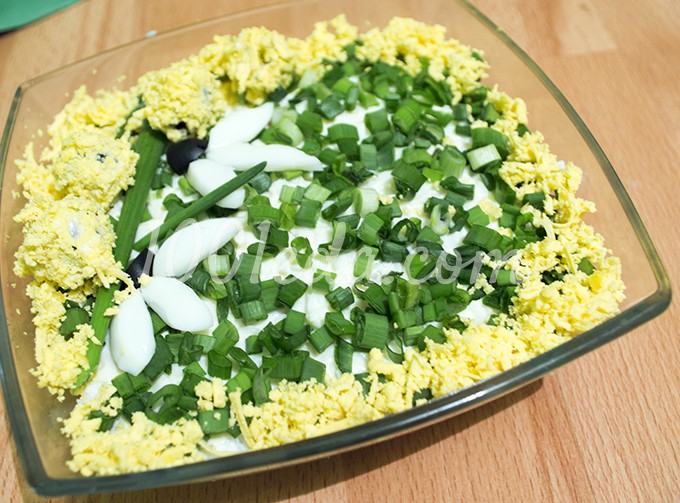 Салат с куриным филе и маслинами Нежный: рецепт с пошаговым фото - Шаг №16