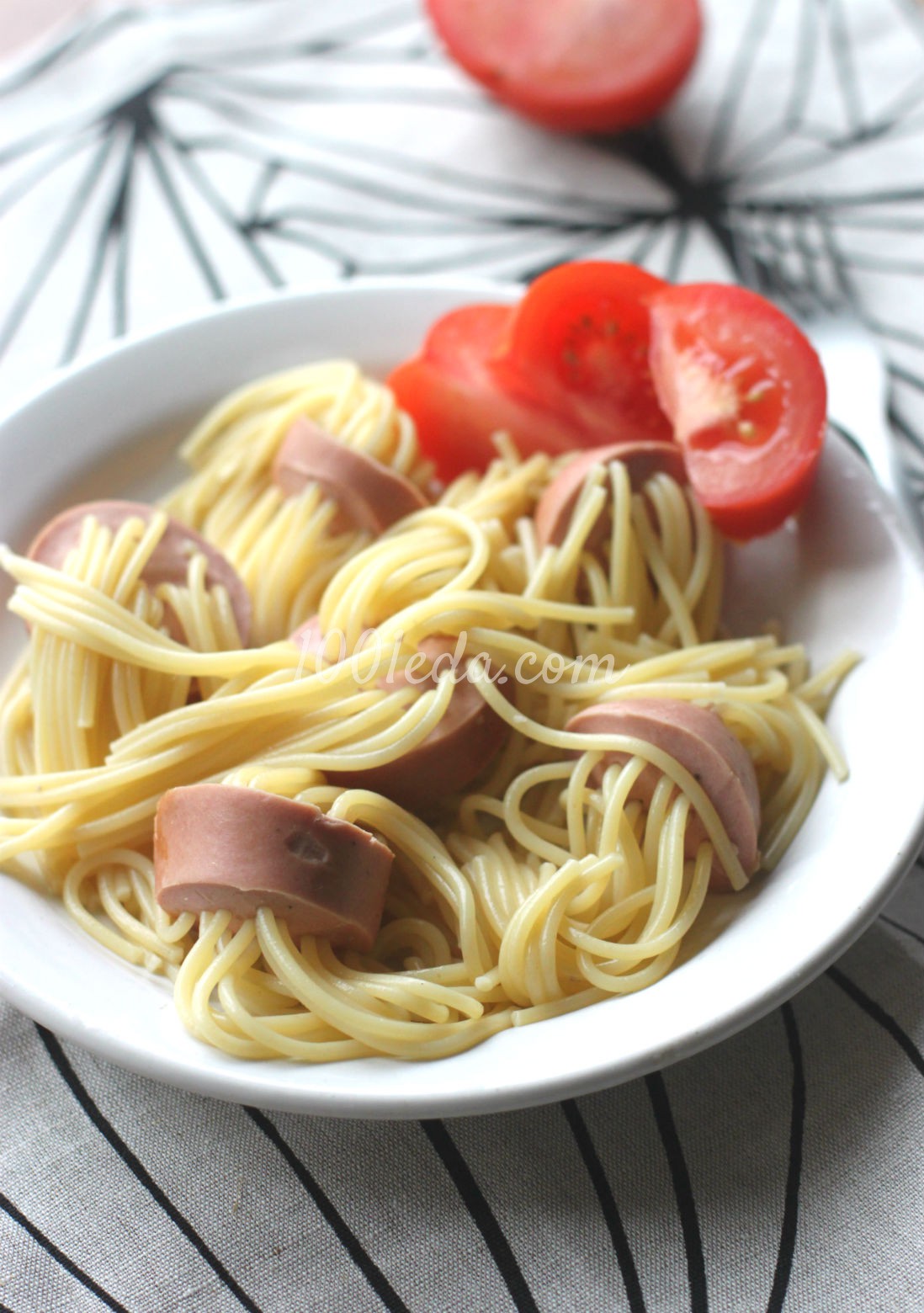 Спагетти с сардельками на новый лад: рецепт с пошаговым фото - Шаг №3