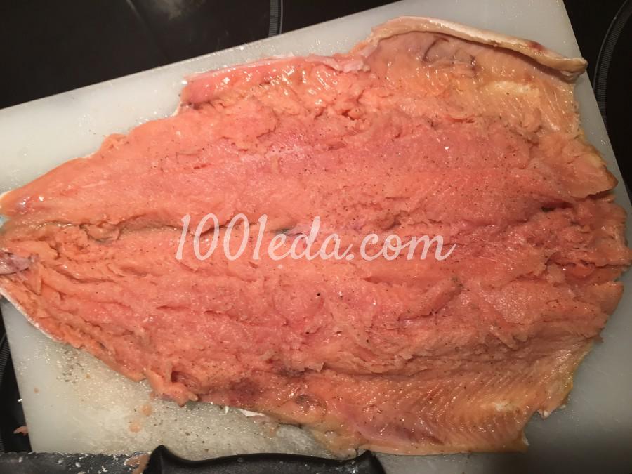 Запечённая горбуша под сыром и сухими травами: рецепт с пошаговым фото - Шаг №1 Запечённая горбуша под сыром и сухими травами: рецепт с пошаговым фото - Шаг №1