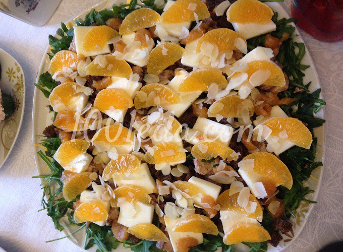 Салат с печенью трески, руколой и мандаринами: рецепт с пошаговым фото