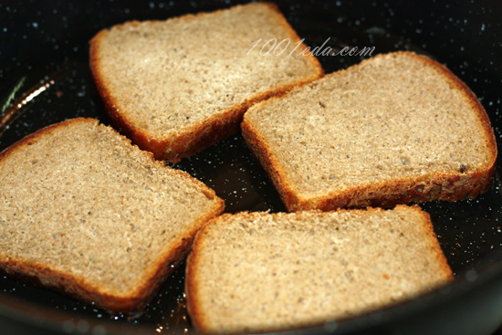 Закусочка из соленной брынзы на тостах: рецепт с пошаговым фото