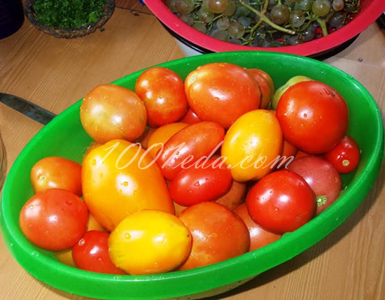 Маринованные помидоры с добавлением винограда