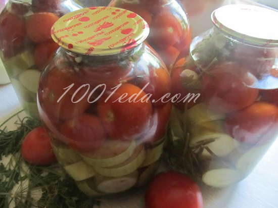 Маринованные помидоры и кабачки