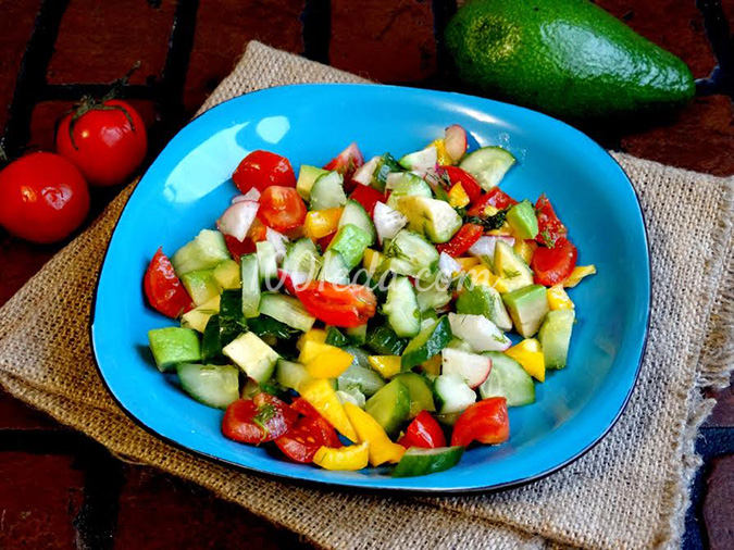 Овощной салат с авокадо
