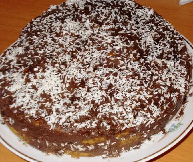 Медовый пирог с изюмом и орехами на пару в мультиварке: рецепт с пошаговым фото
