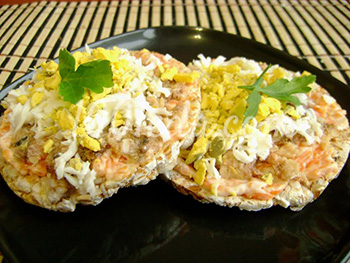 Рыбная закуска на хлебцах: рецепт с пошаговым фото