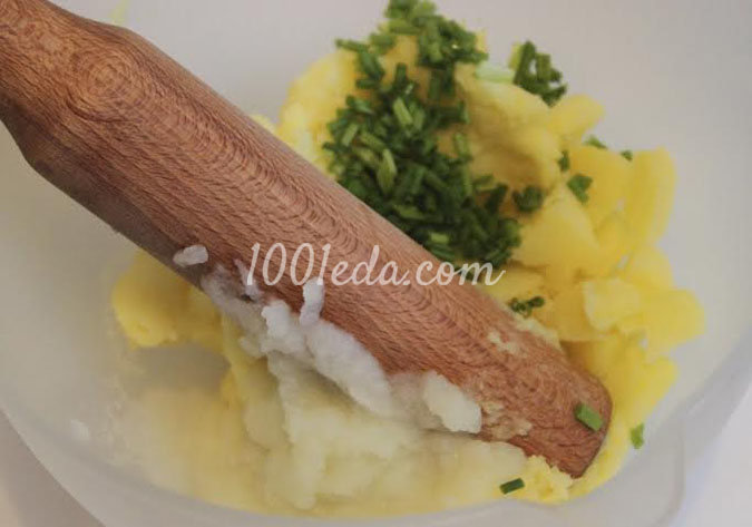 Картофельное пюре с кольраби и шнитт-луком