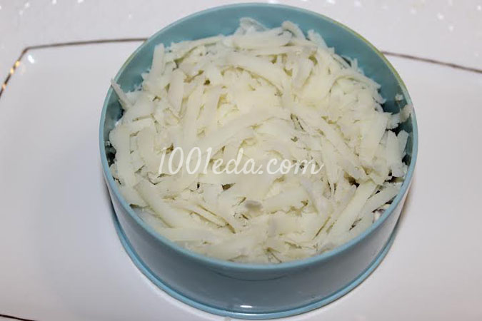 Слоеный салат Первый снег: рецепт пошаговым фото