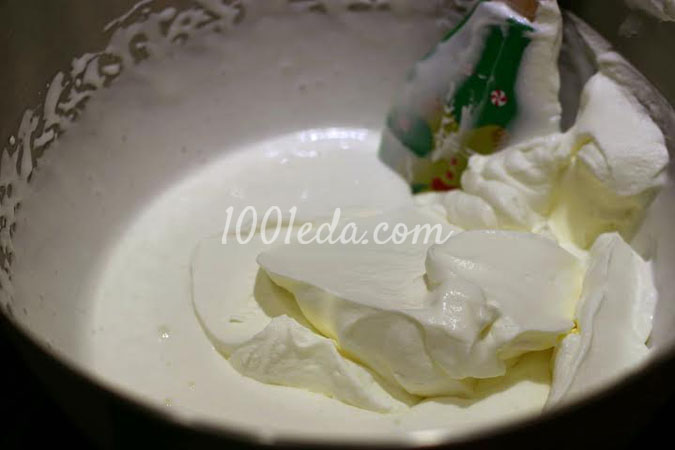 Торт в мультиварке с ананасами и сметанно-сливочным кремом: рецепт с пошаговым фото