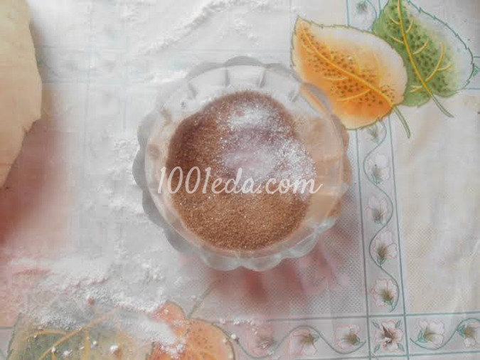 Cдобные колечки с сахаром и корицей: рецепт с пошаговым фото