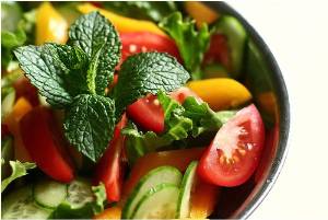 рецепт приготовления Салат из овощей и ветчины «На здоровье»
