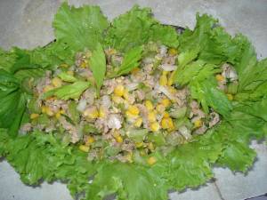рецепт приготовления  Салат из рыбы и кукурузы «Мираж».