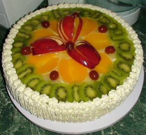 торт с фруктами в желе