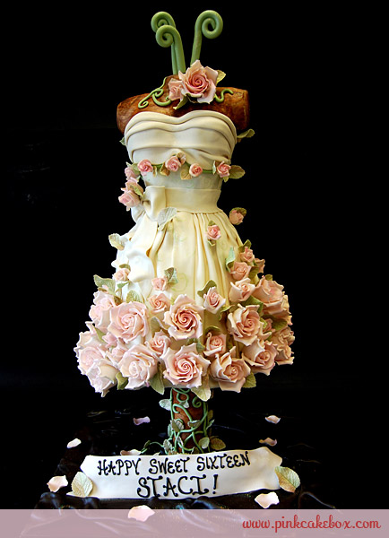 фото торта Платье в розах
