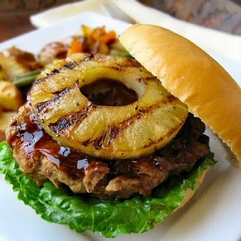 Рецепт гамбургера с ананасом 
