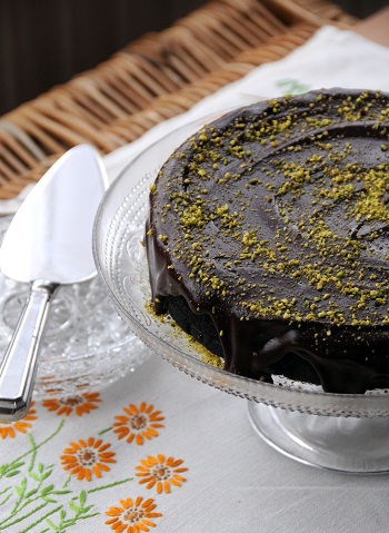 Рецепт шоколадного пирога с грецкими орехами 