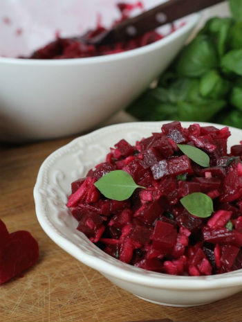 Салат из свеклы с яблоками