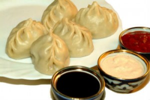 манты с джусаем и мясом рецепт. 410 24 11 2012 1071. манты с джусаем и мясом рецепт фото. манты с джусаем и мясом рецепт-410 24 11 2012 1071. картинка манты с джусаем и мясом рецепт. картинка 410 24 11 2012 1071. Манты с джусаем всегда ассоциируются у меня с наступлением весенних теплых дней после холодной хмурой зимы, и поэтому мы всегда готовим это блюдо, как только на прилавках появляется первая свежая зелень. Я Сама Счастливая домохозяйка с удовольствием делюсь с вами этим простым и вкусным рецептом!