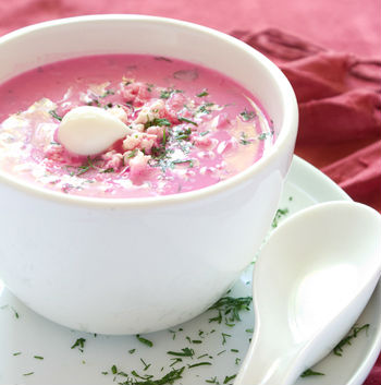 Рецепт свекольника с йогуртом и орехами