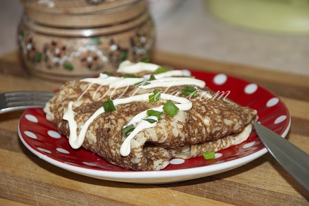 Рецепт приготовления блинчиков с курицей и огурцом