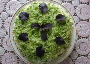 Рецепт куриного салата с черносливом