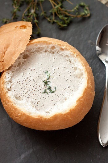 Рецепт грибного крем-супа в булочке