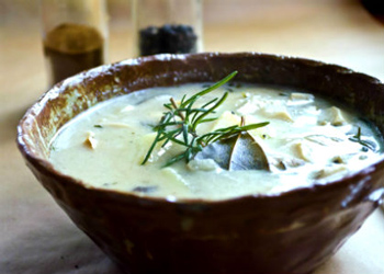 Грибной суп из сушеных грибов с сыром 